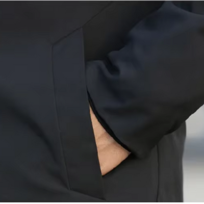Gary – Sleek Hooded Windbreaker