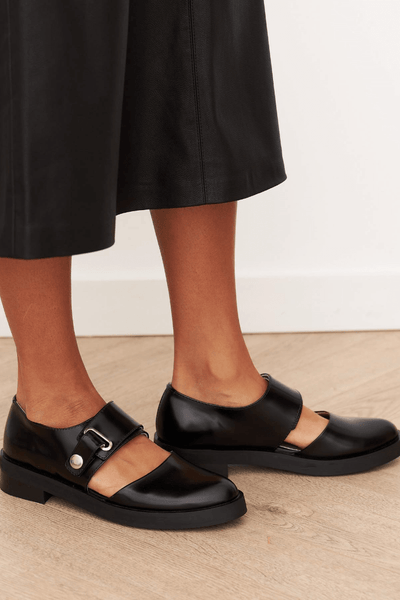 GIADA Mary Jane with adjustable strap and buckle for a stylish and comfortable look