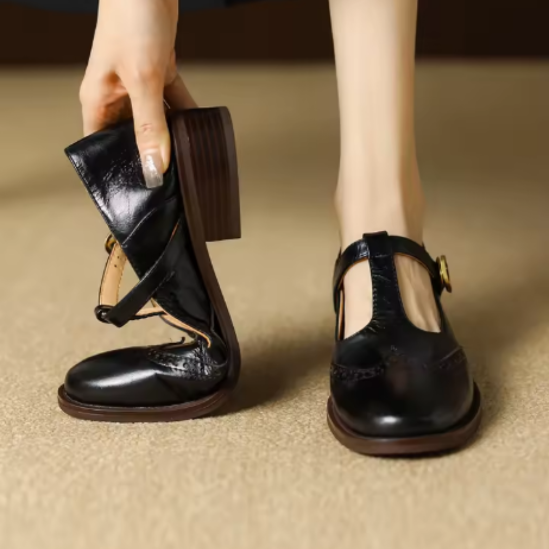 LUNA D'ARGENTO | Trendy Shoes with Dreamy Reflections for a Unique Look