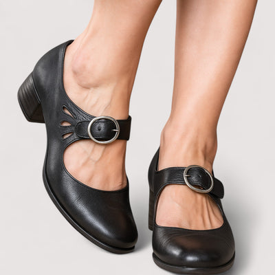 Clara | Elegant Faux Leather Neckline for a Refined Look