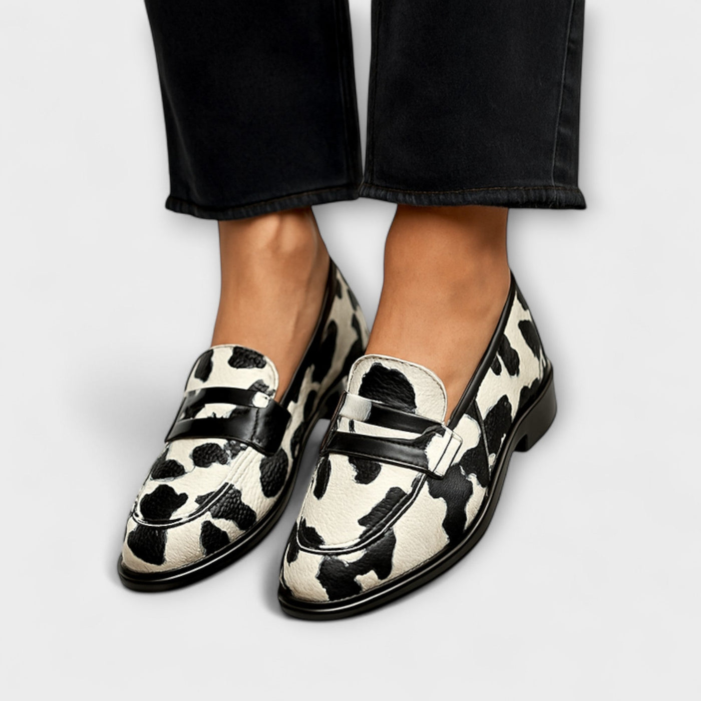 Victoria - Elegant Slip-On Loafer for Comfort and Style