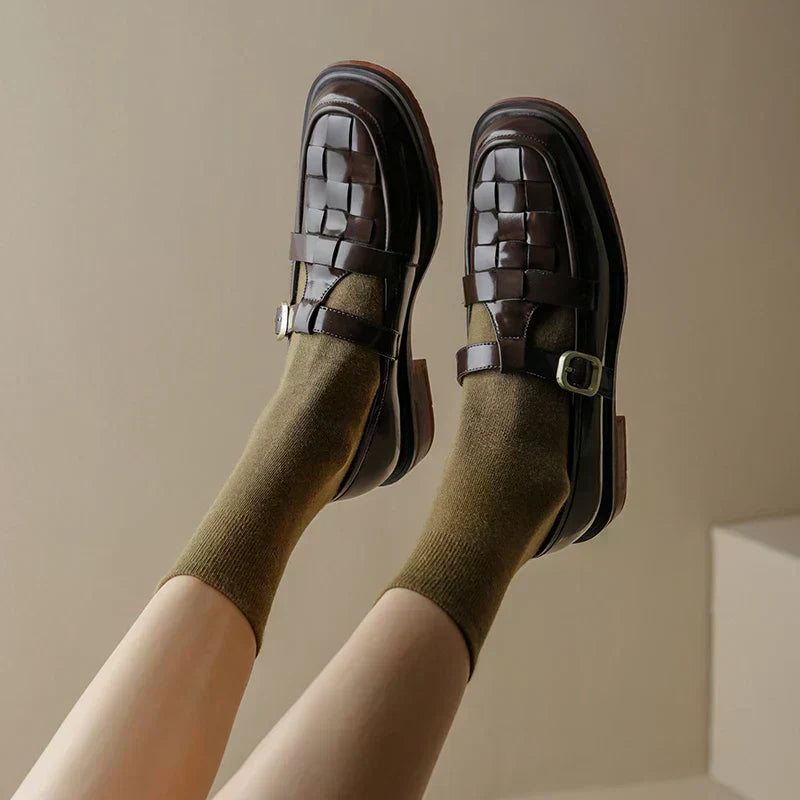 LUMINA | Elegant Shoes with Reflections of Love for a Unique Style